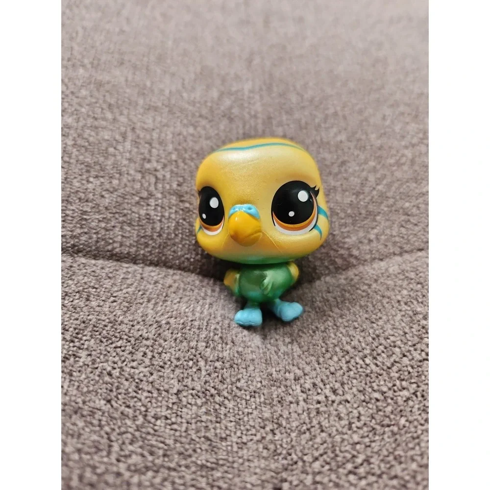 Littlest Pet Shop LPS # 2-64 Edie Von Keet Bird -1-